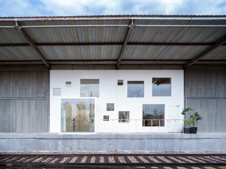 Apelron Contemporary